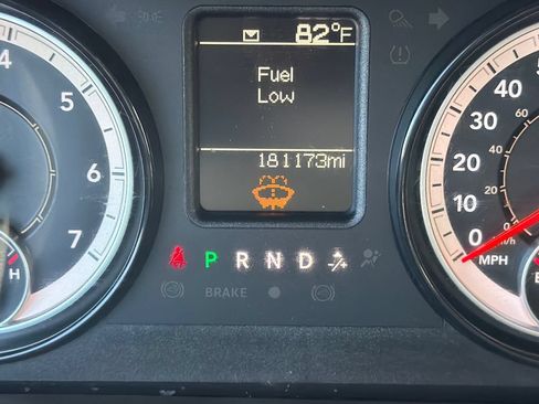 Used 2018 RAM 2500 Tradesman w/ Chrome Appearance Group AWD/4WD image 16
