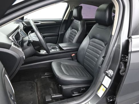 Used 2018 Ford Fusion Energi SE image 12