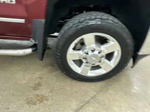 Used 2017 Chevrolet Silverado 2500 LTZ w/ Vortec Plus Package AWD/4WD image 15