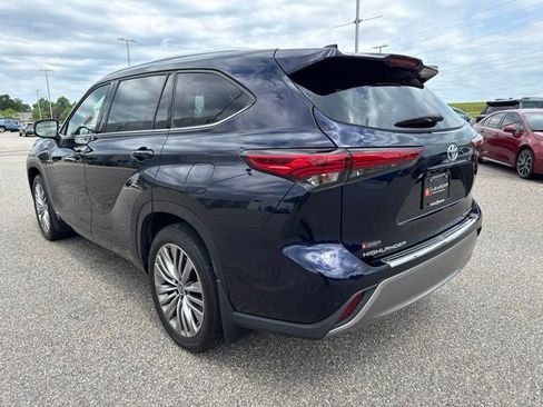 Used 2023 Toyota Highlander Platinum AWD/4WD image 10