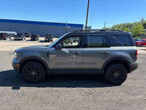 Used 2025 Ford Bronco Sport Badlands AWD/4WD image 2