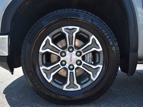 Used 2025 GMC Sierra 1500 SLT AWD/4WD image 13