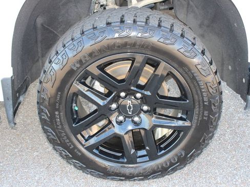 Used 2021 Chevrolet Silverado 1500 LT Trail Boss w/ Convenience Package II AWD/4WD image 5