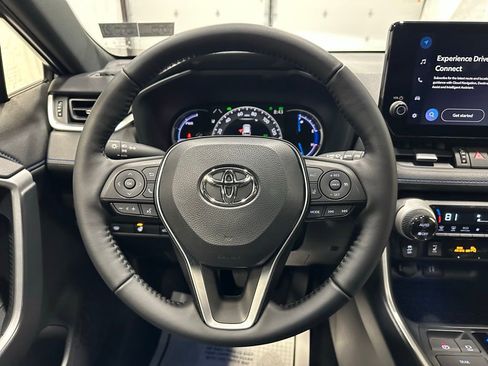 Used 2025 Toyota RAV4 XSE w/ Weather Package image 18