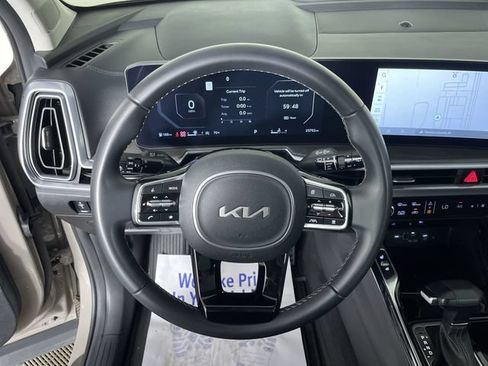 Used 2024 Kia Sorento SX AWD/4WD image 27