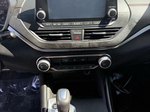 Used 2020 Nissan Altima 2.5 SR FWD image 15