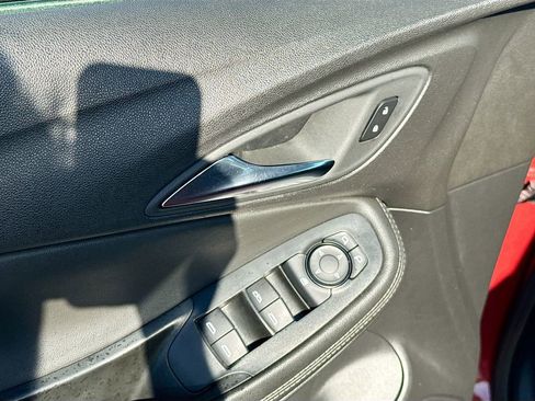 Used 2024 Buick Encore GX Sport Touring image 17