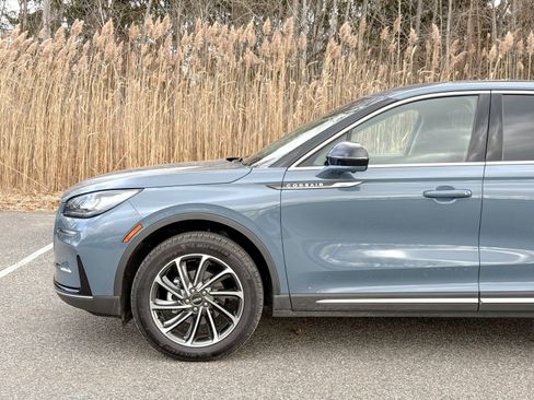 Used 2023 Lincoln Corsair AWD w/ Equipment Group 101A image 9