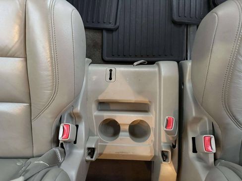 Used 2018 Toyota Sienna XLE FWD image 26