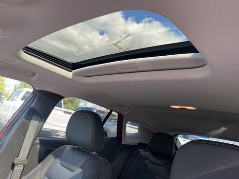 New 2026 Chevrolet Trax LT w/ Sunroof Package image 23