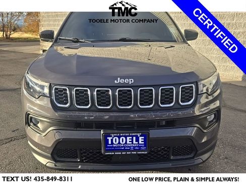 Used 2024 Jeep Compass Latitude image 8