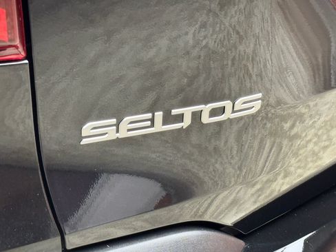 Used 2024 Kia Seltos S FWD image 3