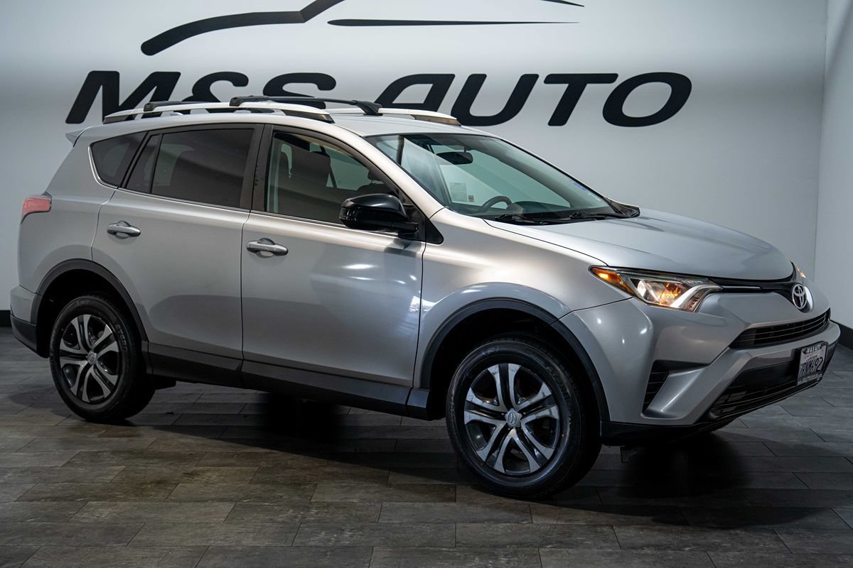 Used 2016 Toyota RAV4 LE FWD image 20