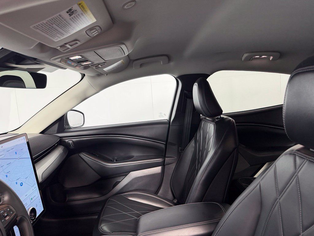 Used 2023 Ford Mustang Mach-E Select RWD image 18