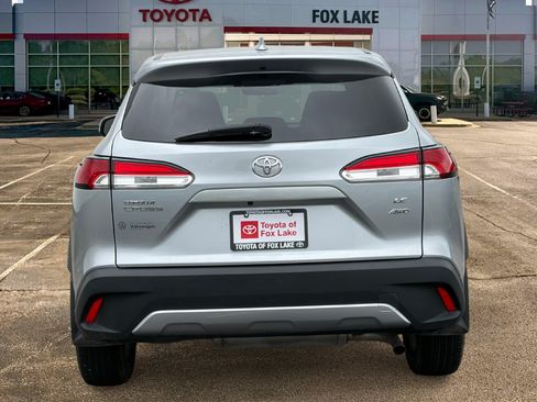 Used 2022 Toyota Corolla Cross LE AWD/4WD image 4