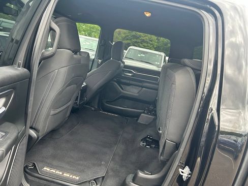 Used 2019 RAM 1500 Big Horn AWD/4WD image 17