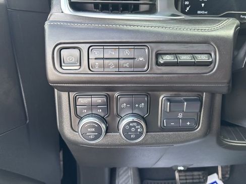 Used 2024 GMC Yukon Denali Ultimate image 15