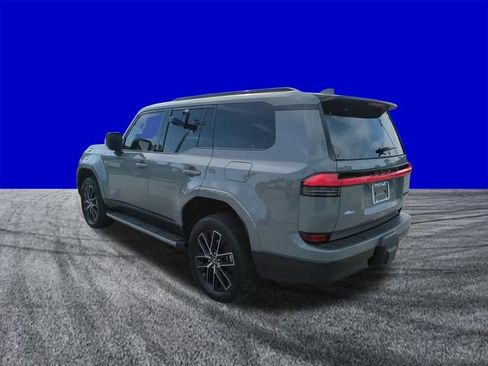 Used 2024 Lexus GX 550 w/ Cold Area Package AWD/4WD image 6