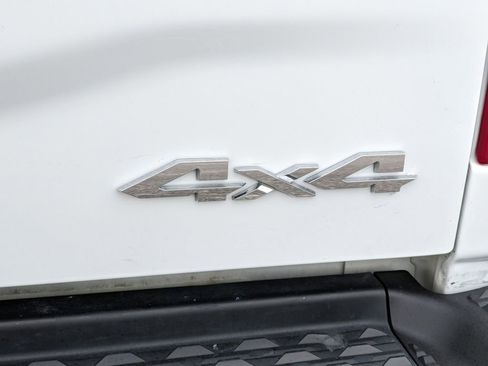 Used 2022 RAM 2500 Tradesman w/ Chrome Appearance Group image 19