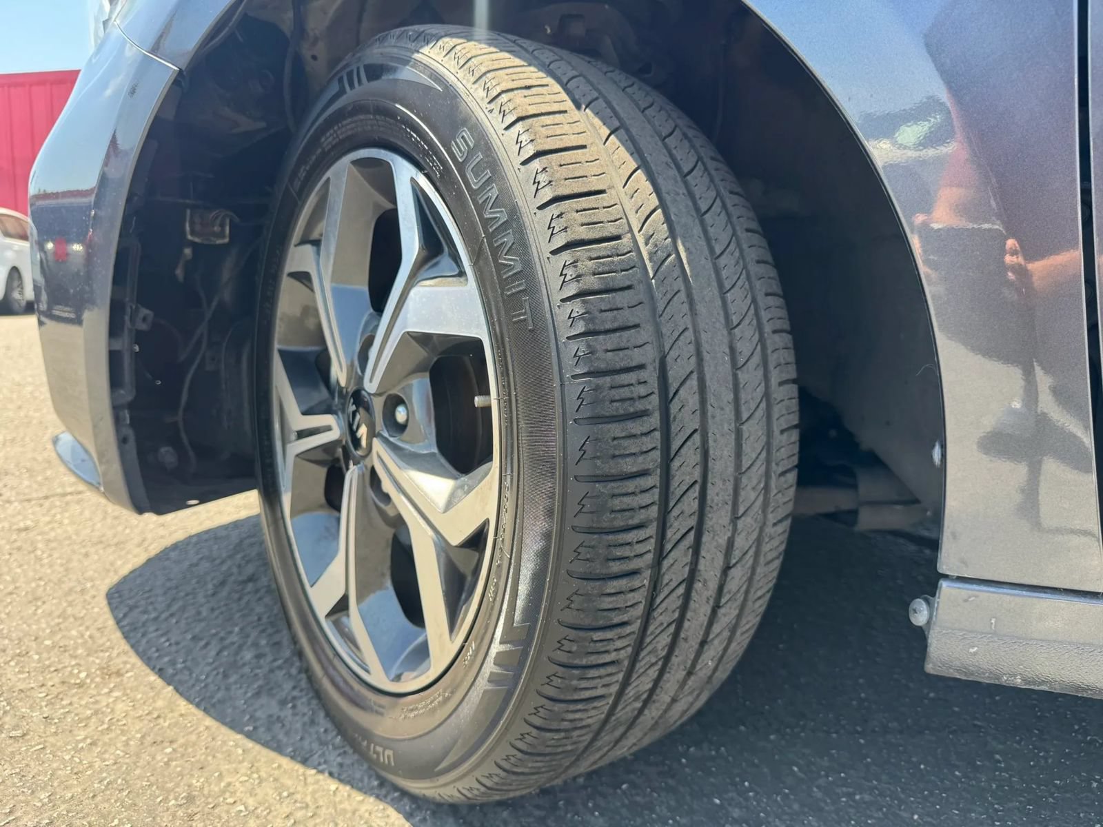 Used 2020 Kia Forte LXS FWD image 19