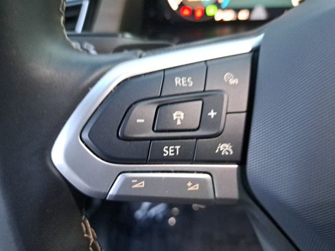 Certified 2024 Volkswagen Atlas SE image 16