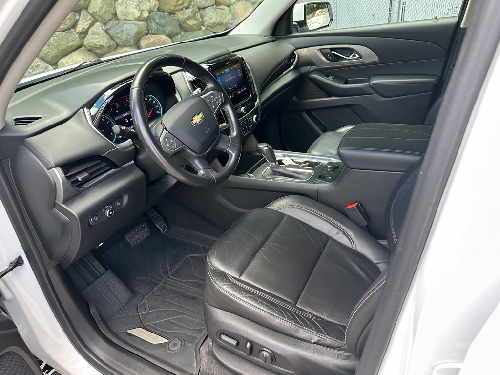 Used 2020 Chevrolet Traverse LT w/ LPO, Floor Liner Package AWD/4WD image 10