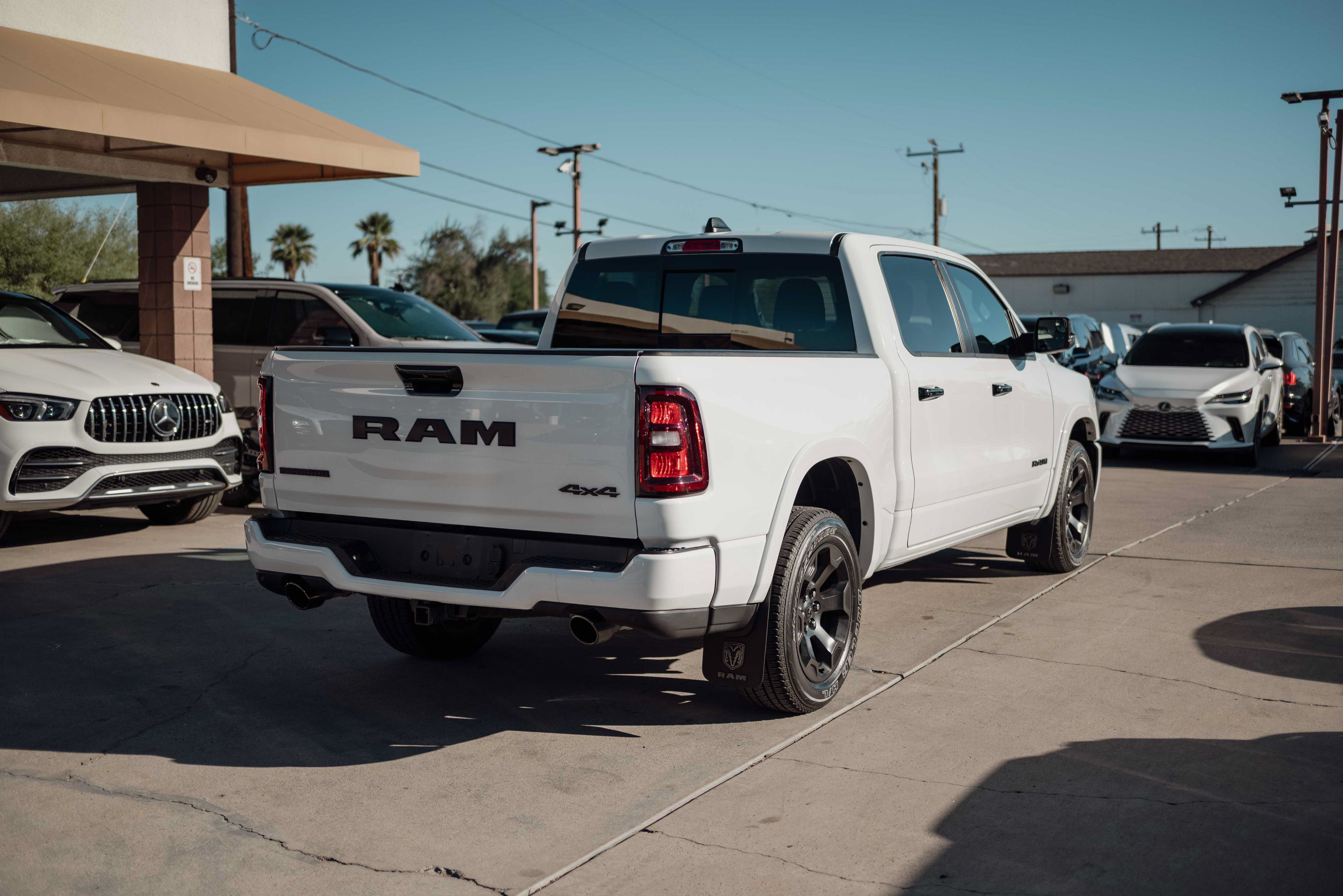 Used 2025 RAM 1500 Big Horn AWD/4WD image 3