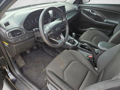Used 2018 Hyundai Elantra GT image 9