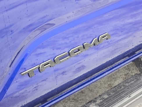 Used 2024 Toyota Tacoma TRD Off-Road image 13