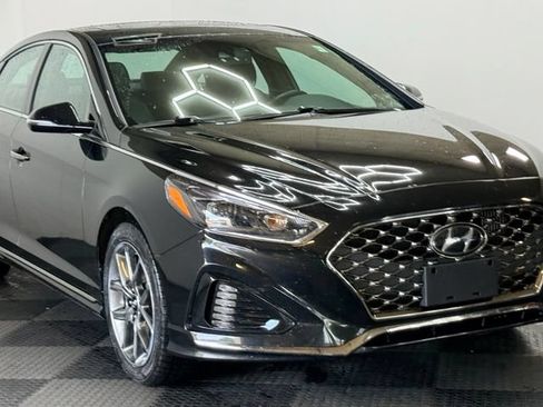Used 2018 Hyundai Sonata Limited FWD image 2