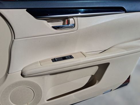 Used 2014 Lexus ES 350 image 25