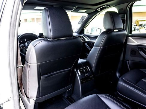 Used 2025 MAZDA CX-90 3.3 Turbo w/ Premium Plus Pkg image 28