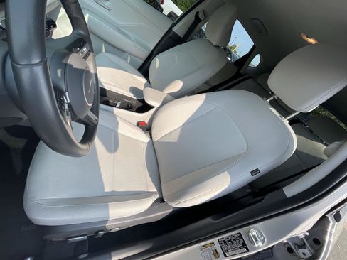Used 2025 Hyundai Kona SEL AWD/4WD image 14