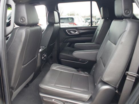 Used 2022 Chevrolet Tahoe Z71 image 16