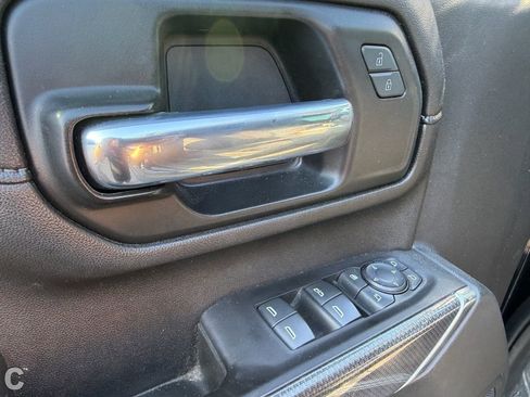 Used 2021 Chevrolet Silverado 2500 LT w/ Midnight Edition image 7