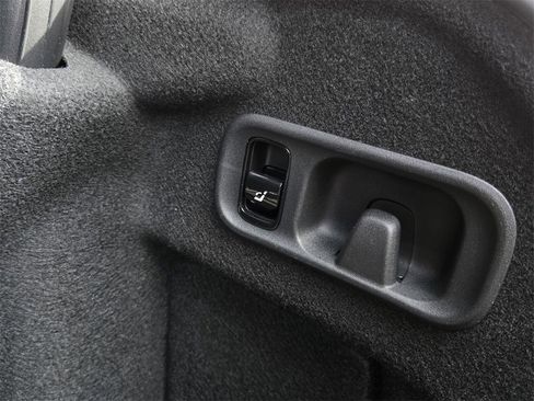 Used 2023 Mercedes-Benz C 300 Sedan image 39