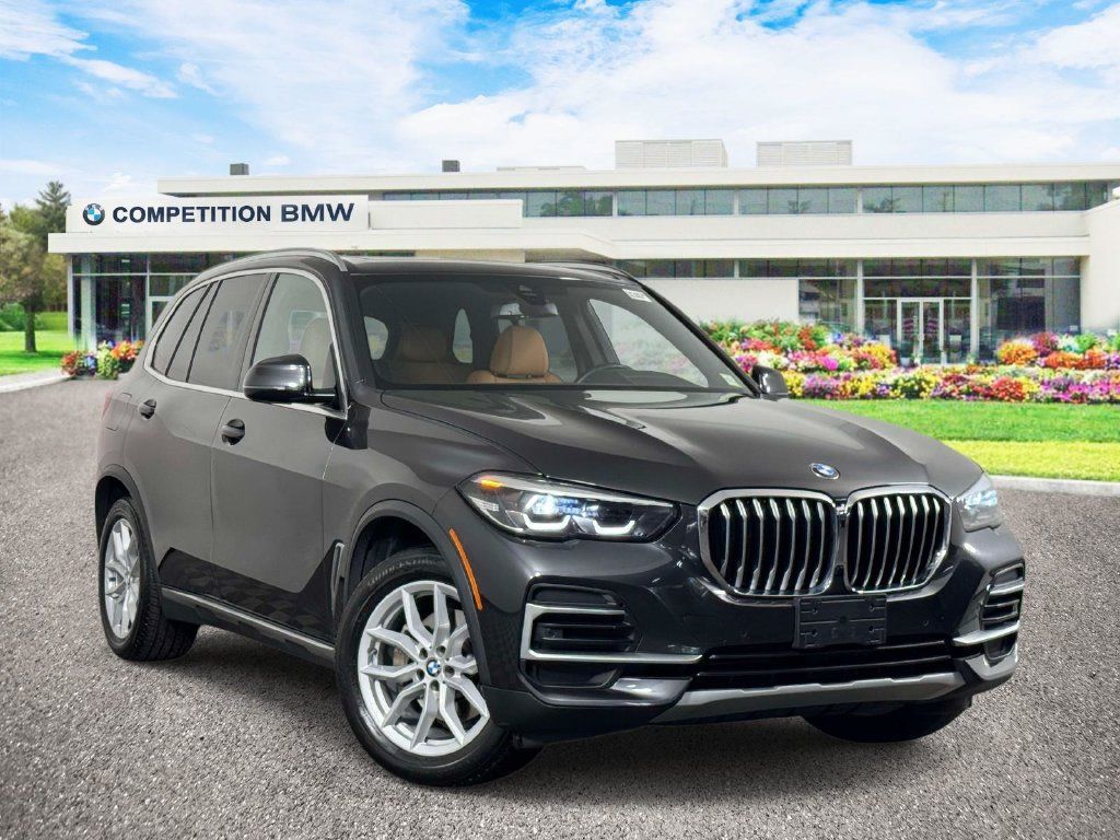 Used 2023 BMW X5 xDrive40i AWD/4WD image 1