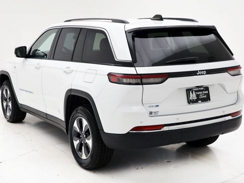 Used 2023 Jeep Grand Cherokee 4WD 4xe image 7