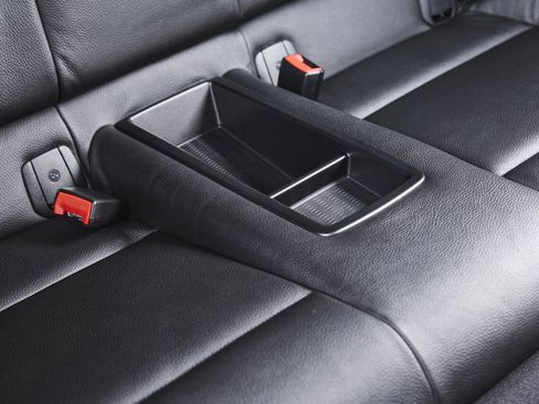 Used 2011 BMW 1 Series M image 49