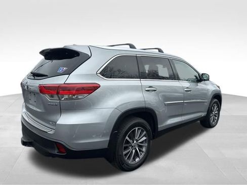 Used 2019 Toyota Highlander XLE image 7