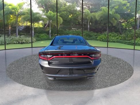Used 2022 Dodge Charger SXT RWD image 4