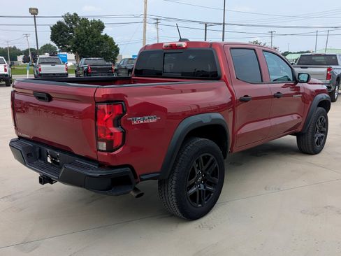 Used 2024 Chevrolet Colorado Trail Boss w/ Advanced Trailering Package AWD/4WD image 5