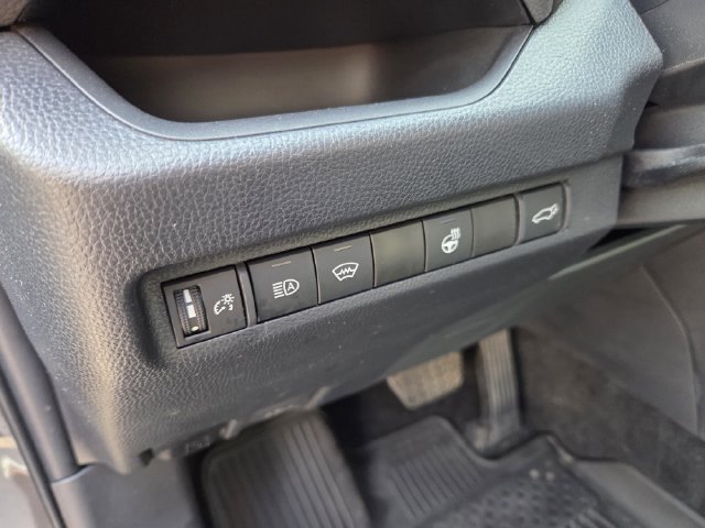 Used 2024 Toyota RAV4 XLE AWD/4WD image 20