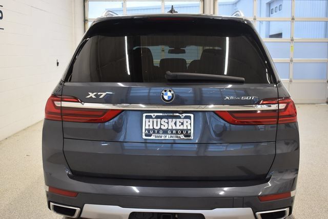 Used 2019 BMW X7 xDrive50i w/ Cold Weather Package AWD/4WD image 11