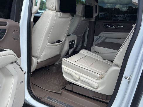 Used 2021 GMC Yukon XL Denali AWD/4WD image 19