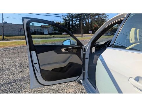 Used 2022 Audi A4 2.0T Premium Plus image 9