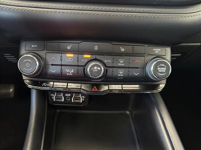 Used 2023 Dodge Durango SXT RWD image 19