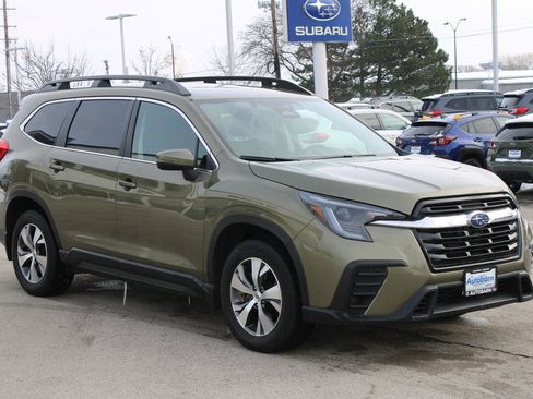 Certified 2023 Subaru Ascent Premium w/ Convenience Package image 3