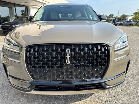 Certified 2025 Lincoln Corsair Reserve w/ Jet Appearance Package AWD/4WD image 13