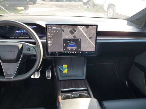 Used 2023 Tesla Model X AWD/4WD image 14